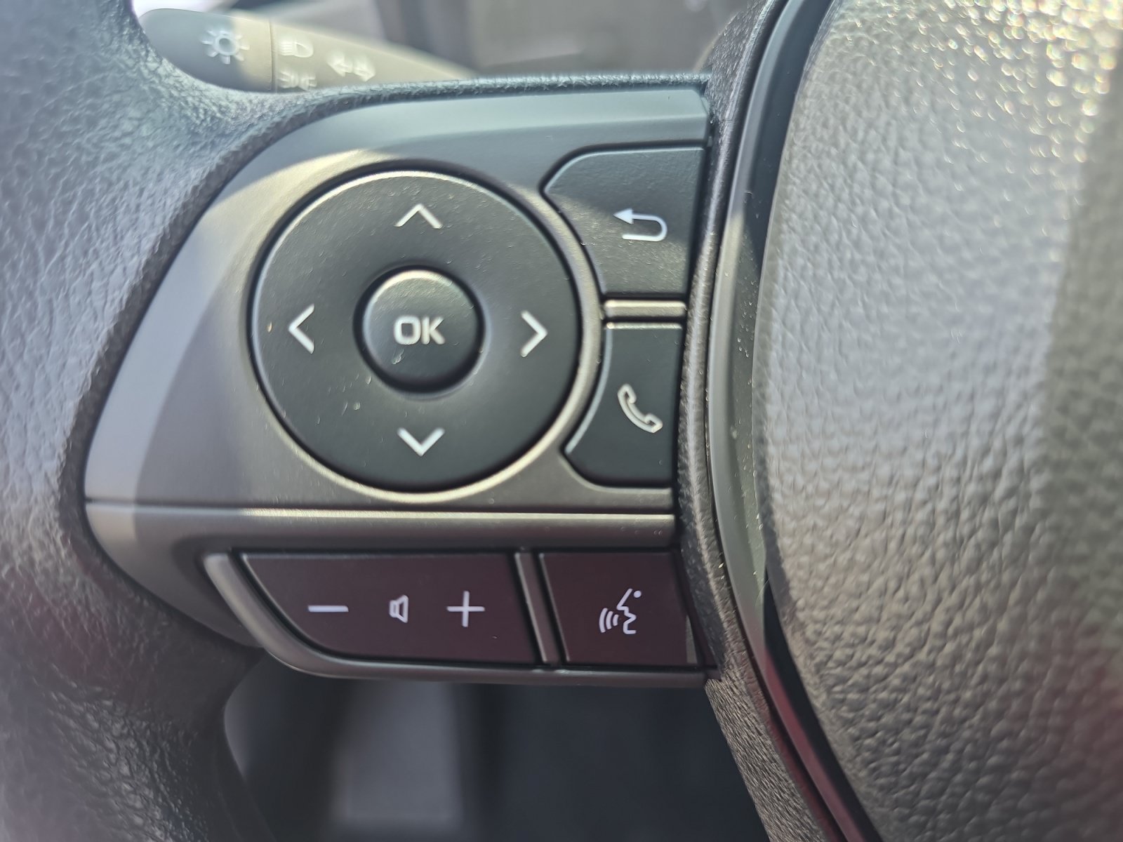 Certified 2025 Toyota Corolla LE FWD image 16