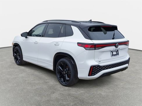 New 2026 Volkswagen Tiguan SE R-Line image 7