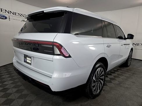New 2026 Lincoln Navigator Black Label AWD/4WD image 5