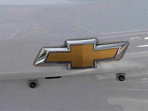 Used 2021 Chevrolet Equinox LS image 14