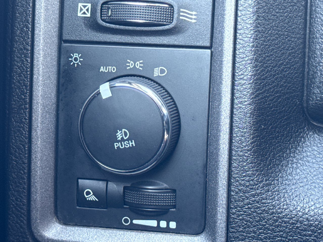 Used 2022 RAM 1500 Express w/ Wheel & Sound Group AWD/4WD image 28