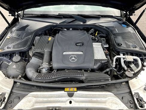 Certified 2018 Mercedes-Benz C 300 4MATIC Sedan image 32