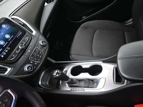 Used 2019 Chevrolet Malibu LT FWD image 14