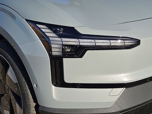 New 2026 Volvo EX30 Ultra image 8