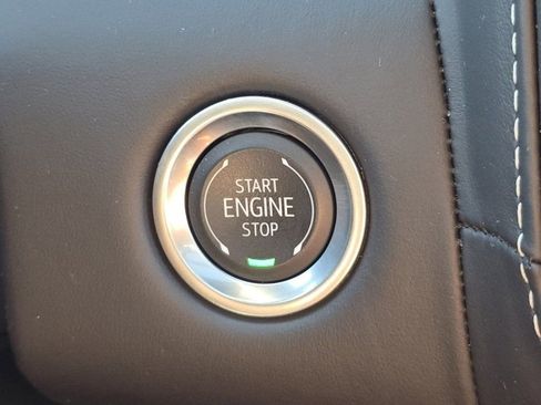 Used 2024 GMC Yukon Denali Ultimate AWD/4WD image 36
