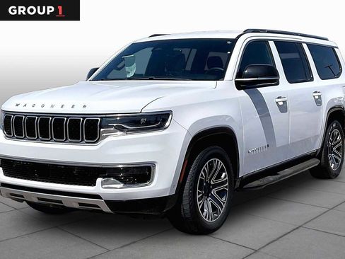 Used 2024 Jeep Wagoneer L Series II RWD image 1