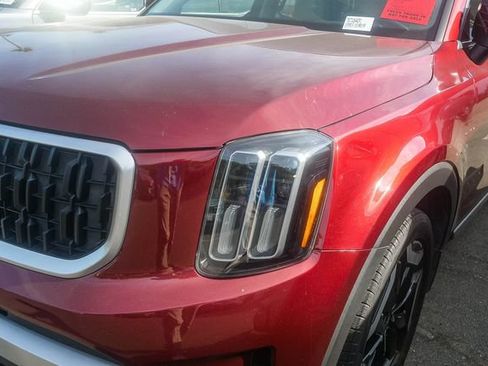 Certified 2024 Kia Telluride EX w/ EX Captain's Chair Package FWD image 7