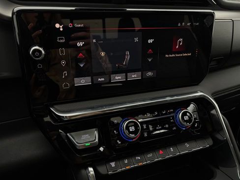 New 2025 GMC Sierra 2500 Denali w/ Denali Reserve Package image 31