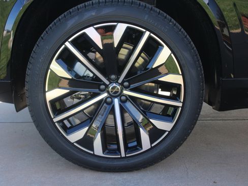 New 2026 Volvo XC90 B6 Plus w/ Protection Package Premier AWD/4WD image 69