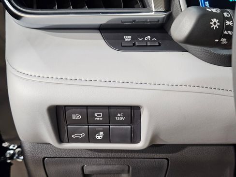New 2026 Toyota Highlander Platinum AWD/4WD image 14
