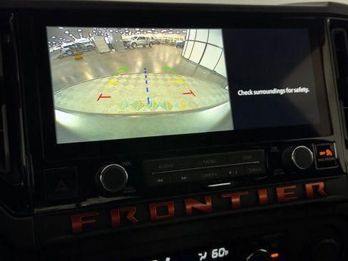 Used 2025 Nissan Frontier PRO-4X AWD/4WD image 20