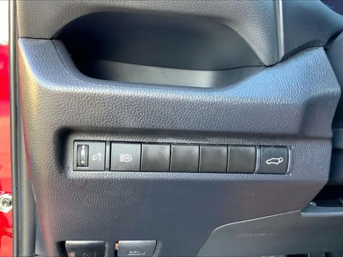 Used 2024 Toyota RAV4 XLE w/ Convenience Package FWD image 34