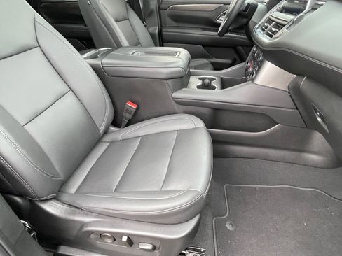 Used 2024 Chevrolet Tahoe Z71 w/ Luxury Package image 10