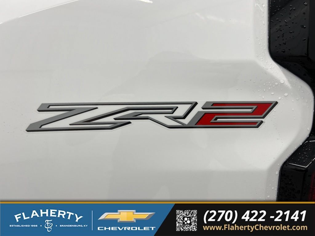 New 2026 Chevrolet Colorado ZR2 w/ Technology Package AWD/4WD image 18