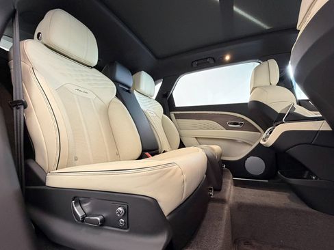 New 2026 Bentley Bentayga Extended Wheelbase AWD/4WD image 42