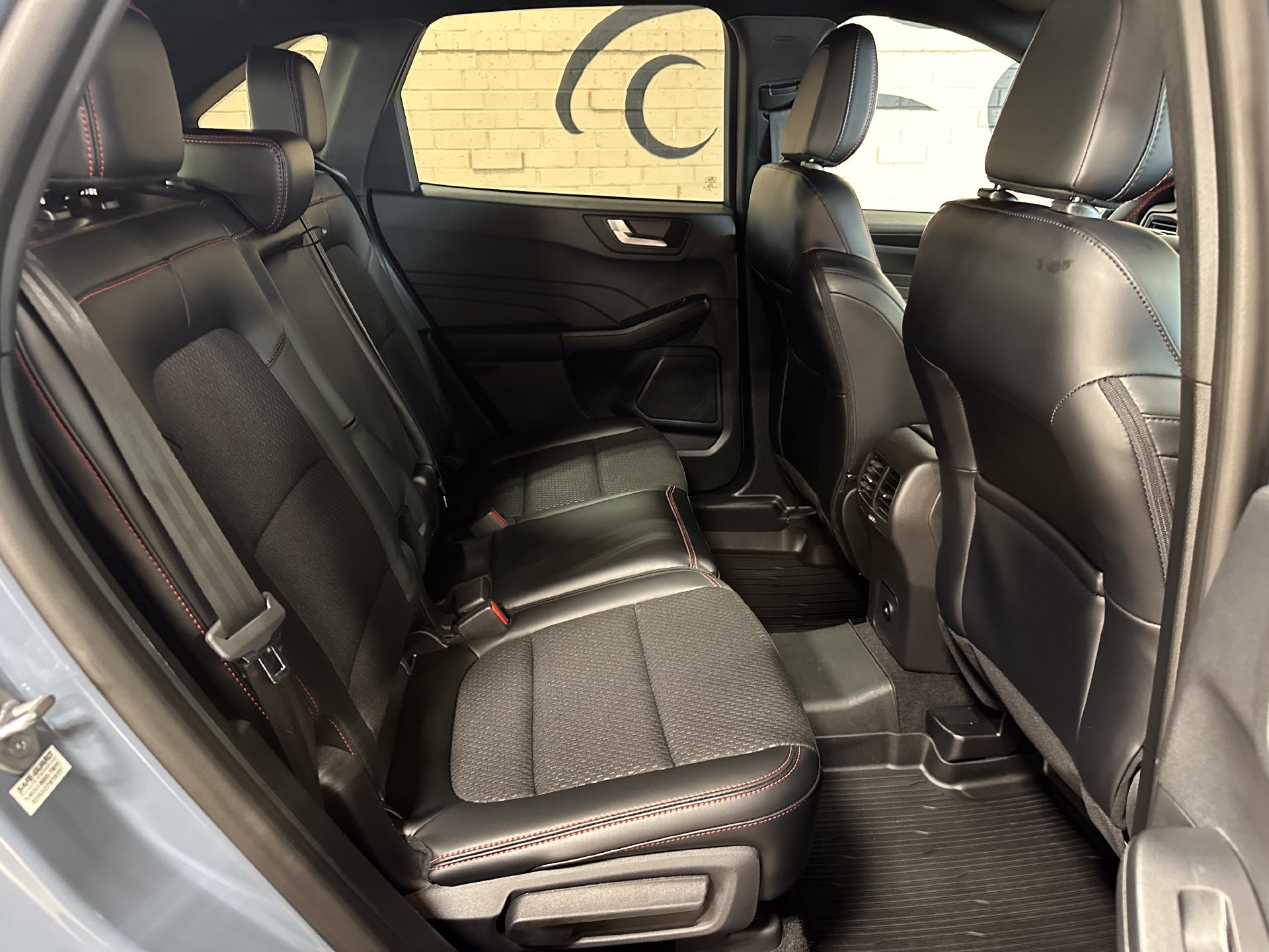 Used 2025 Ford Escape ST-Line AWD/4WD image 19