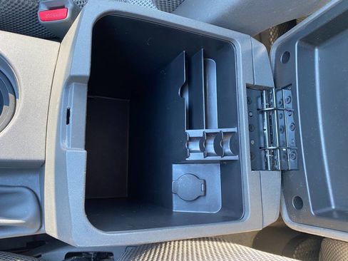 Used 2012 Nissan Frontier SV w/ SV Premium Utility Pkg image 18