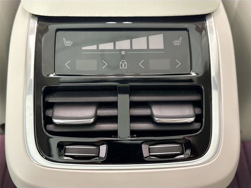 Used 2025 Volvo XC90 B6 Plus w/ Protection Package AWD/4WD image 37