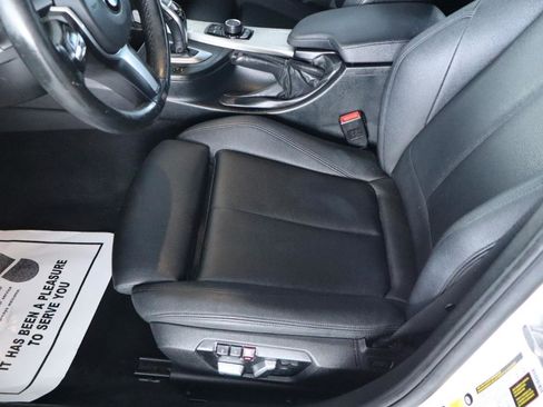 Used 2017 BMW 330i xDrive Sedan AWD/4WD image 13