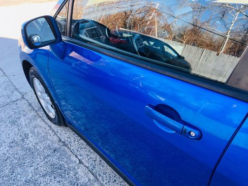 Used 2009 Nissan Versa SL w/ Convenience Pkg image 12