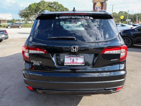 Used 2022 Honda Pilot Sport image 4