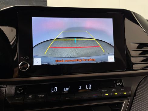 Used 2025 Toyota Camry SE FWD image 21