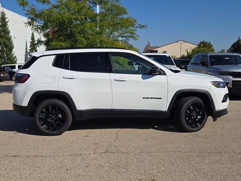 New 2026 Jeep Compass Latitude image 6