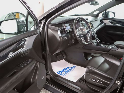 Used 2024 Cadillac XT5 Premium Luxury image 3