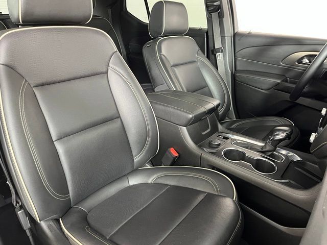 Used 2023 Chevrolet Traverse Premier w/ Redline Edition AWD/4WD image 44