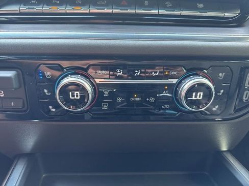 Used 2024 GMC Sierra 1500 SLT w/ SLT Premium Plus Package AWD/4WD image 10
