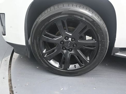 Used 2018 Cadillac Escalade ESV Luxury RWD image 9