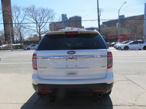 Used 2015 Ford Explorer Limited w/ Equipment Group 302A image 8