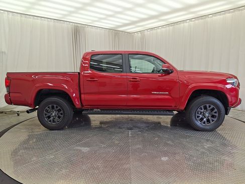 Certified 2023 Toyota Tacoma SR5 w/ Technology Package AWD/4WD image 29