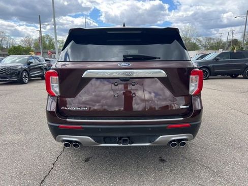 Certified 2020 Ford Explorer Platinum w/ Premium Technology Package AWD/4WD image 5