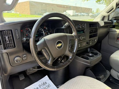 Used 2020 Chevrolet Express 3500 w/ Power Convenience Package RWD image 19