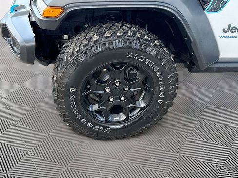 Used 2023 Jeep Wrangler Unlimited w/ Sun & Screen Package AWD/4WD image 34