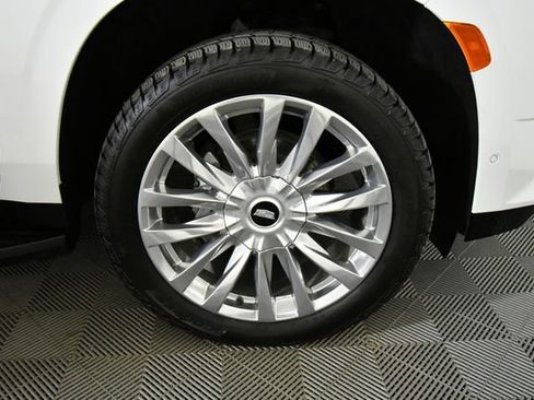 Used 2023 Cadillac Escalade ESV Premium Luxury w/ Performance Package image 21