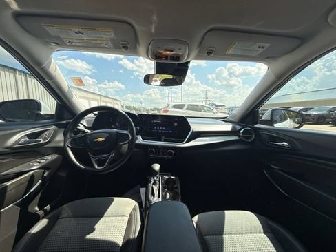 Used 2026 Chevrolet Trax LT w/ Driver Confidence Package FWD image 23