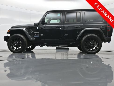 Used 2024 Jeep Wrangler Unlimited Sahara image 55