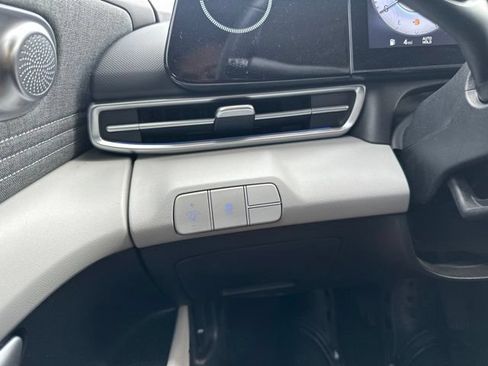 Used 2026 Hyundai Elantra Limited FWD image 43