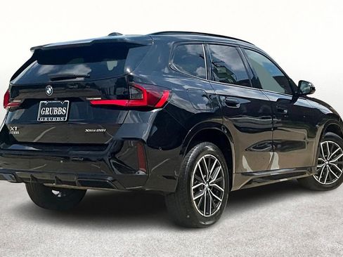 Used 2024 BMW X1 xDrive28i w/ M Sport Package image 2
