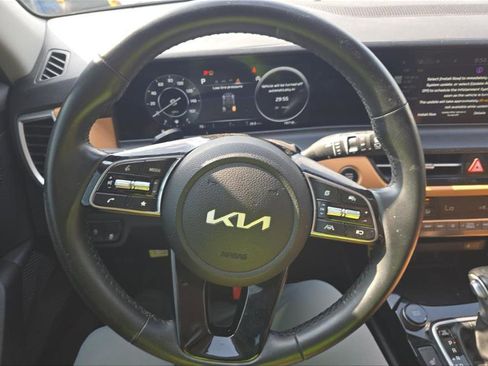 Used 2025 Kia Seltos EX w/ EX Sunroof Package FWD image 4