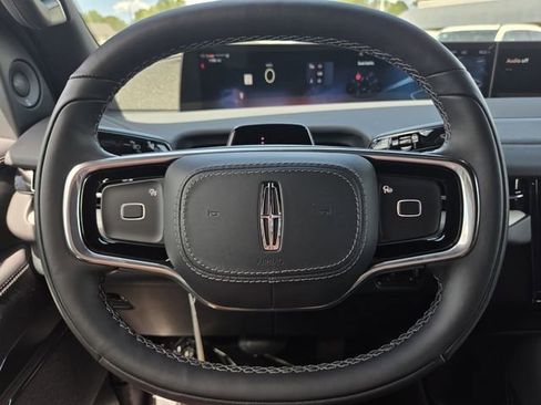 New 2026 Lincoln Navigator Reserve AWD/4WD image 22