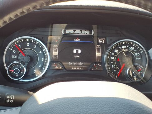 Used 2023 RAM 1500 Big Horn AWD/4WD image 19