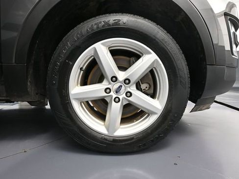 Used 2017 Ford Explorer XLT AWD/4WD image 14