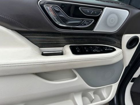 Used 2022 Lincoln Navigator L Black Label image 23