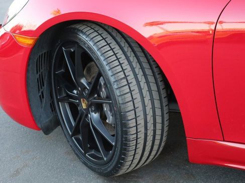 Used 2019 Porsche 718 Cayman RWD image 47