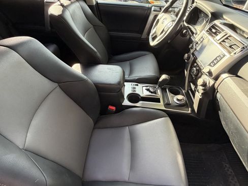 Used 2020 Toyota 4Runner SR5 Premium w/ Moonroof Package AWD/4WD image 44