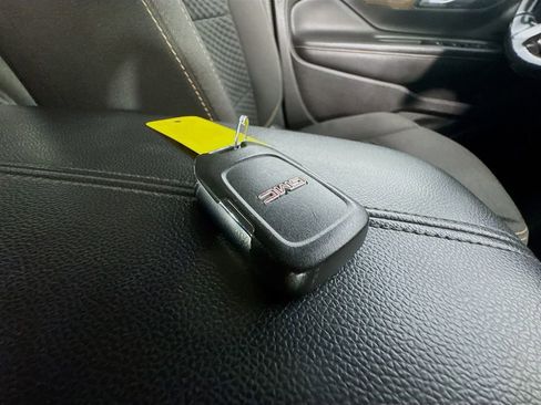 Used 2018 GMC Terrain SLE w/ Driver Convenience Package AWD/4WD image 39