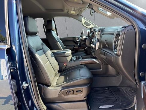 Used 2019 GMC Sierra 1500 SLT w/ SLT Premium Plus Package AWD/4WD image 40